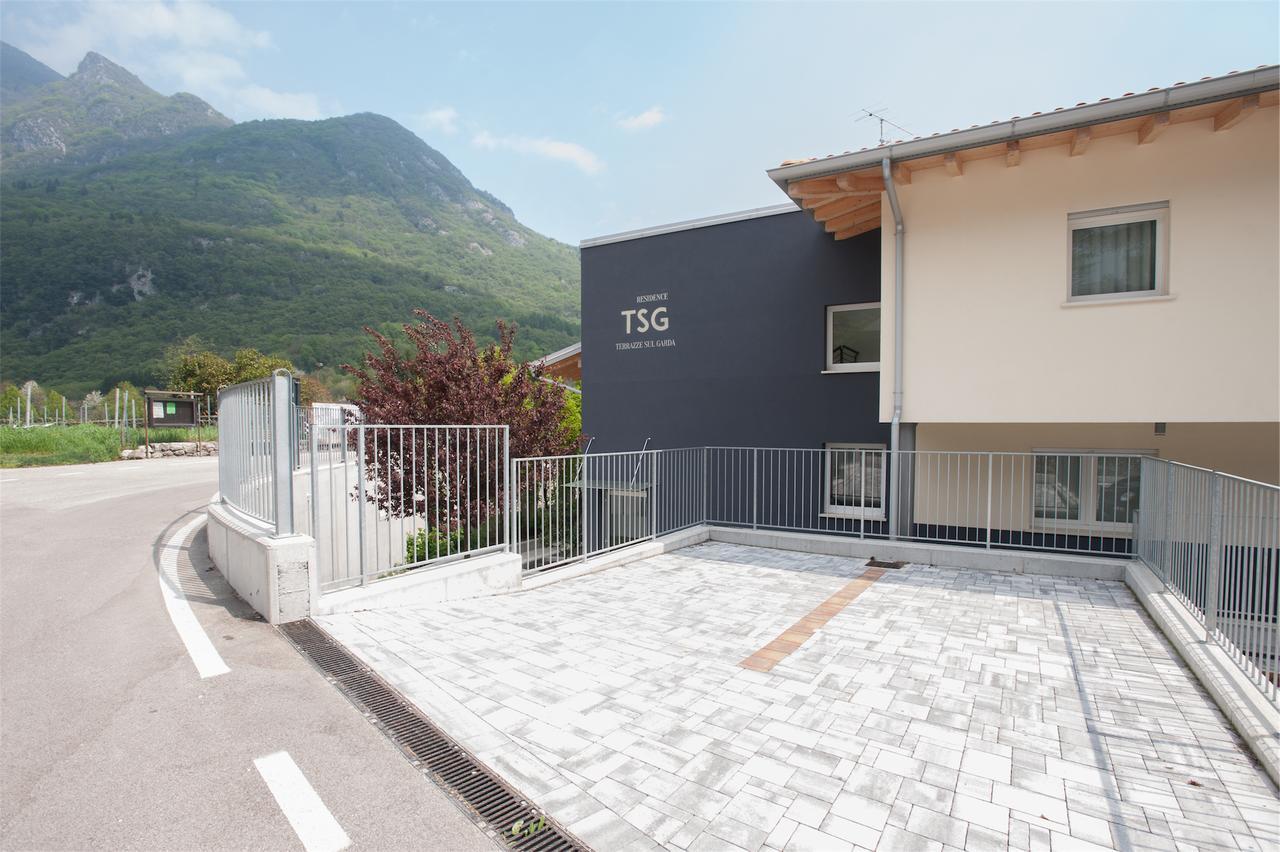 Terrazze Sul Garda Aparthotel Tenno Exterior foto